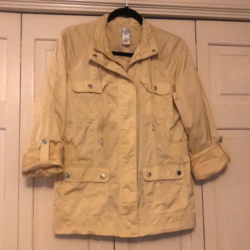 Chicos Zenergy butter yellow windbreaker jacket sleeve holder Sz 1 or Medium R1